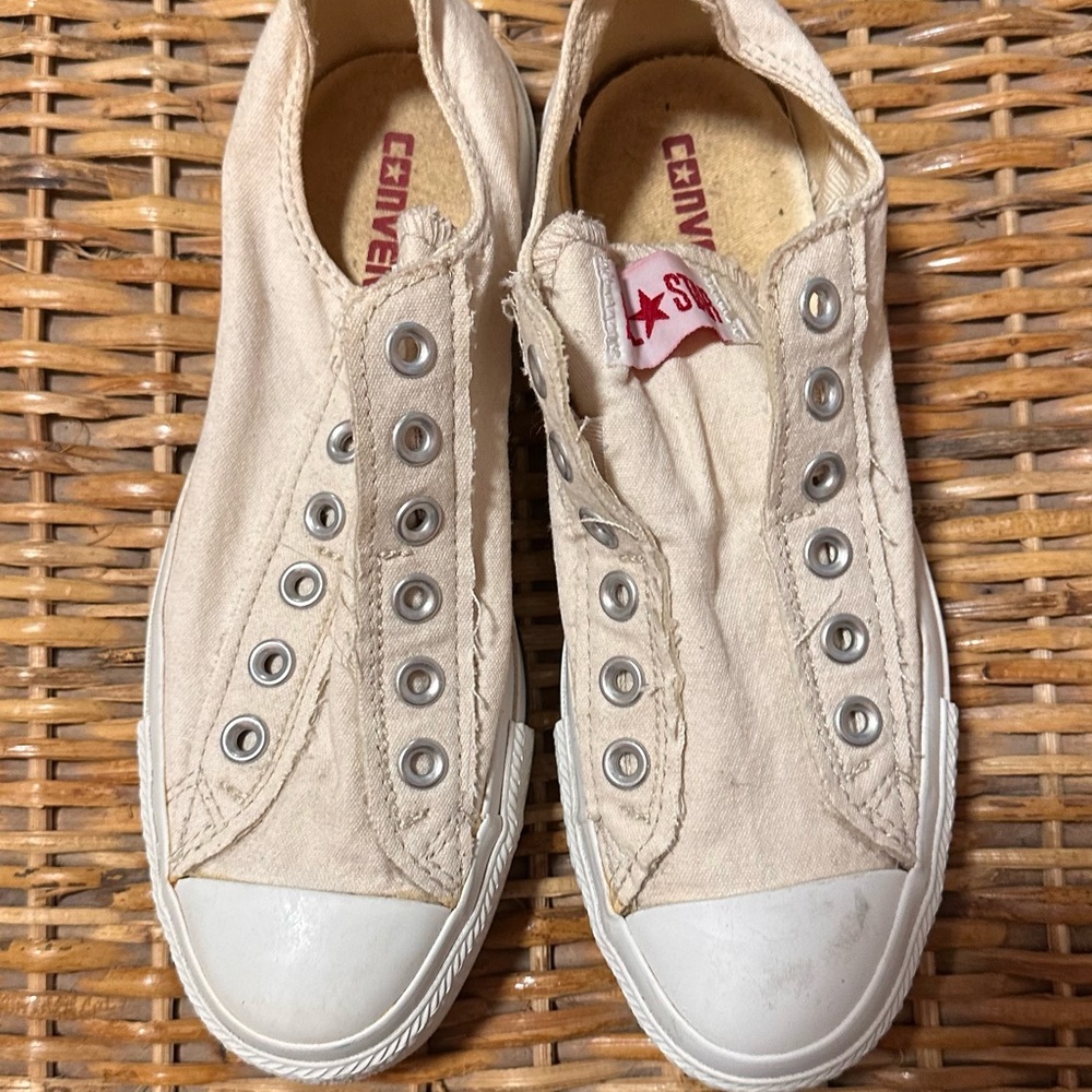 White converse